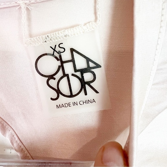 CHASER PALE PINK SILKY SHORT SLEEVE OPEN BACK TIE CROP BLOUSE WOMENS SZ XS - Picture 2 of 4